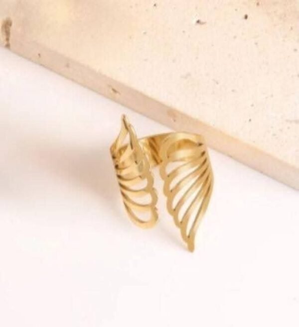 Bague ailes dorée ajustable