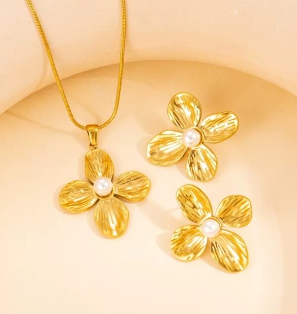 Parure fleur perle acier