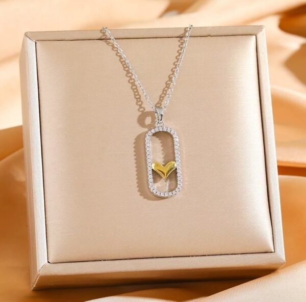 2026/09/1000164982.jpg Collier pendentif ovale cœur
