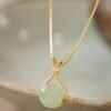 2026/09/1000166042.jpg Collier goutte pierre de jade