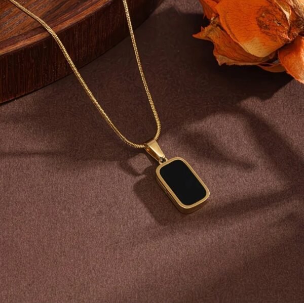 Collier pendentif rectangle