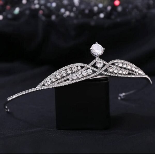 Diadème strass croisé élégant