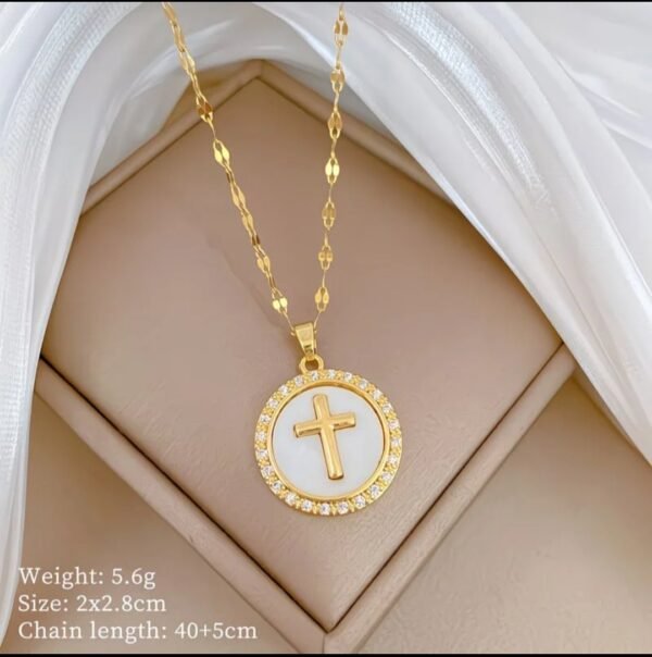 2026/09/1000219924.jpg Collier croix pendentif nacre