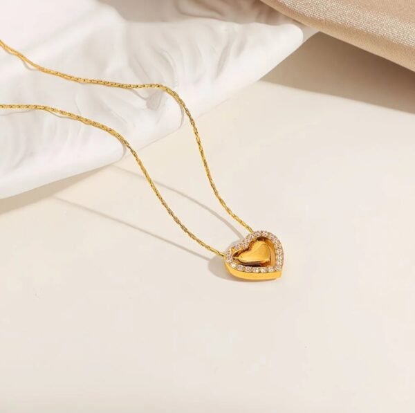 2026/09/1000221570.jpg Collier cœur bombé strass