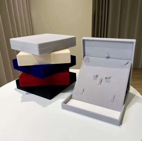 2026/09/1000227009.jpg Coffret à bijoux en velours