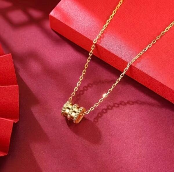 screenshot-31 Collier