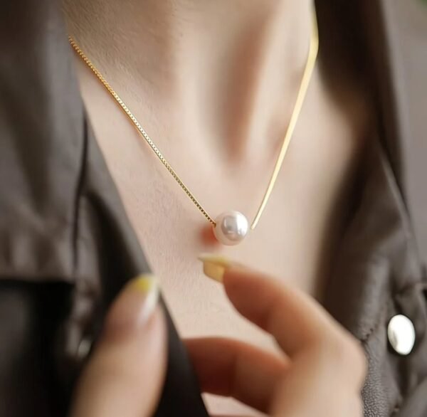 2026/10/1000262635.jpg Collier